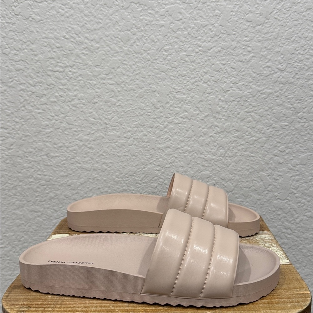 French Connection Putty Puffer Slide Sandals Size 11 - Picture 2 of 7